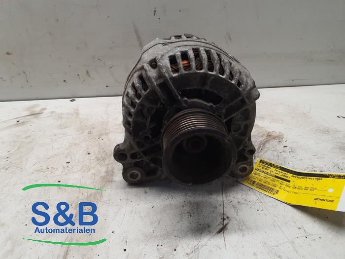 Used Dynamo Volkswagen Bora (1J2) Price € 60,00 Margin scheme offered by Schaap & Bron