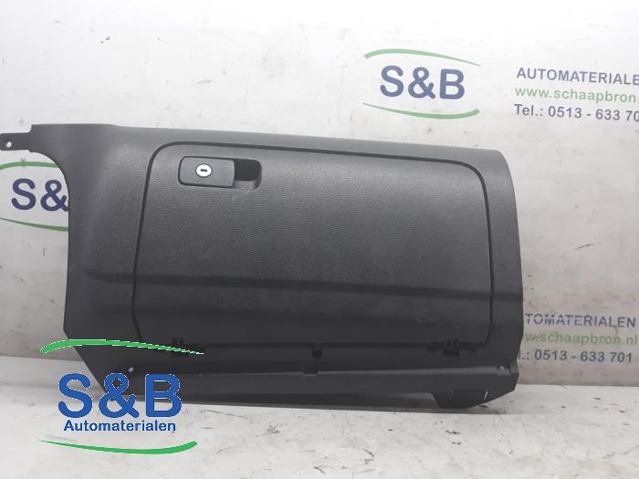Begagnade Handskfack Volkswagen Golf VI (5K1) 1.4 TSI 122 16V Pris € 50,00 Marginaltabell erbjuds av Schaap & Bron