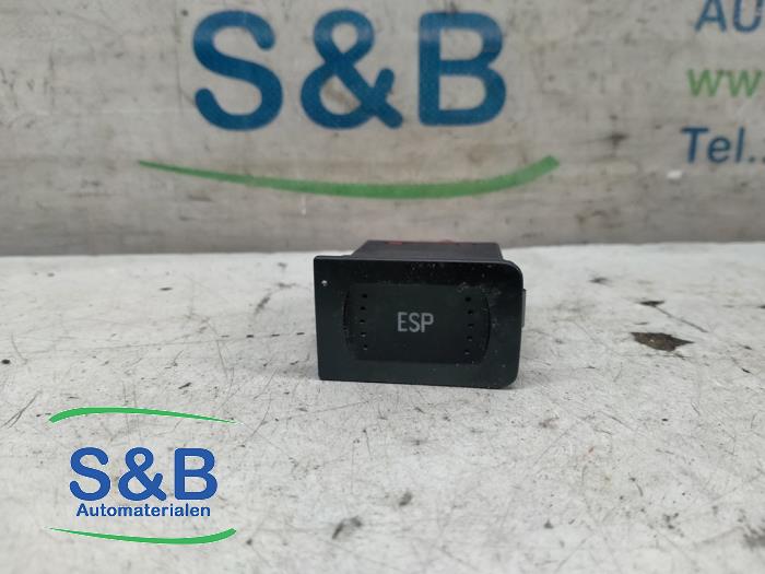 Usados Interruptor ESP Audi Diversos Precio de solicitud ofrecido por Schaap & Bron