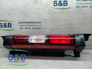 Używane Tylne swiatlo pozycyjne prawe Opel Vivaro 1.6 CDTi BiTurbo 125 Cena € 73,00 Procedura marży oferowane przez Schaap & Bron