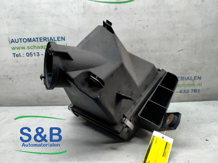 Begagnade Luftfilterhus Audi A6 Avant Quattro (C5) 4.2 40V Pris € 50,00 Marginaltabell erbjuds av Schaap & Bron