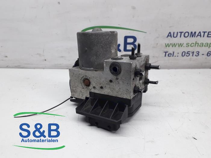 Begagnade ABS-pump Audi A6 Avant Quattro (C5) 4.2 40V Pris € 75,00 Marginaltabell erbjuds av Schaap & Bron
