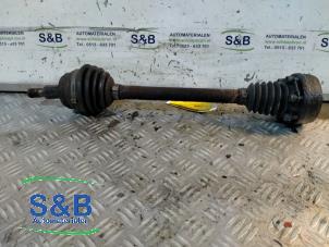 Used Front drive shaft, left Volkswagen Golf IV (1J1) 1.4 16V Price € 40,00 Margin scheme offered by Schaap & Bron