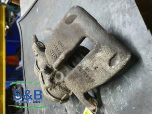 Used Rear brake calliper, left Audi A4 (B8) 2.0 TDI 16V Price € 40,00 Margin scheme offered by Schaap & Bron