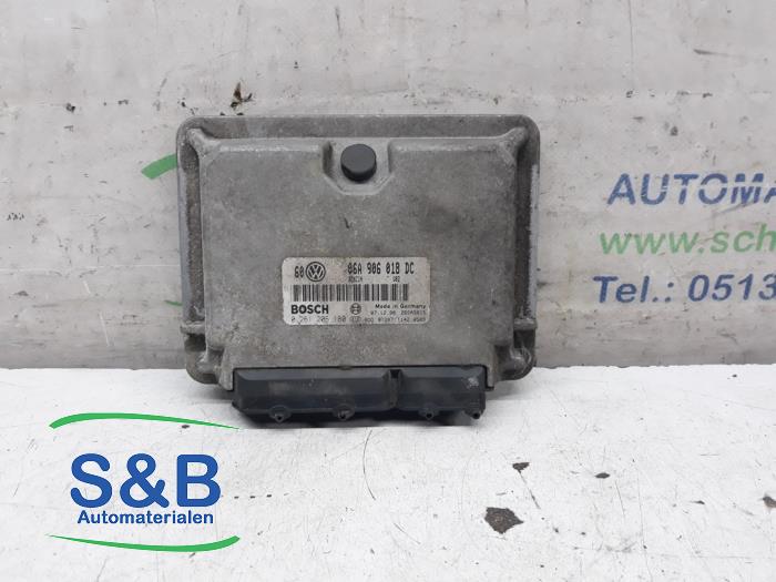 Used Engine management computer Volkswagen Golf IV (1J1) 2.0 Price € 125,00 Margin scheme offered by Schaap & Bron