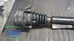 Used Front drive shaft, right Volkswagen Caddy III (2KA,2KH,2CA,2CH) 1.6 TDI 16V Price € 50,00 Margin scheme offered by Schaap & Bron