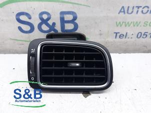 Gebrauchte Luftgitter Armaturenbrett Volkswagen Polo V (6R) 1.2 TDI 12V BlueMotion Preis € 15,00 Margenregelung angeboten von Schaap & Bron