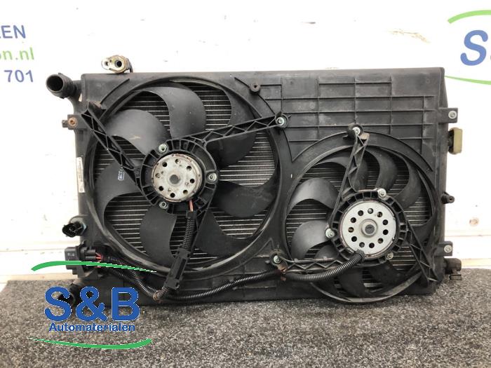 Cooling set from a Volkswagen Polo IV (9N1/2/3) 1.4 16V 2002