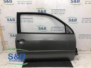 Używane Drzwi prawe wersja 2-drzwiowa Seat Arosa (6H1) 1.4i Cena € 65,00 Procedura marży oferowane przez Schaap & Bron