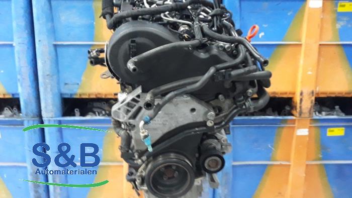 Motor de un Volkswagen Passat (362) 1.6 TDI 16V Bluemotion 2011