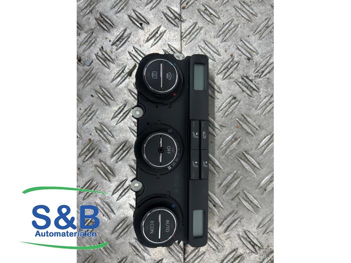 Używane Panel climatronic Volkswagen Golf Plus (5M1/1KP) 1.6 FSI 16V Cena € 75,00 Procedura marży oferowane przez Schaap & Bron