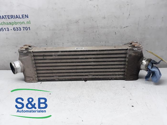 Usados Intercooler Ford Transit 2.2 TDCi 16V Precio € 45,00 Norma de margen ofrecido por Schaap & Bron