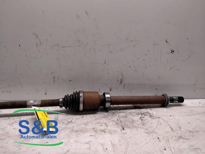 Gebrauchte Antriebswelle links vorne Renault Clio IV Estate/Grandtour (7R) 1.5 Energy dCi 90 FAP Preis € 100,00 Margenregelung angeboten von Schaap & Bron