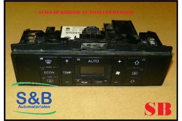 Używane Panel climatronic Audi RS 4 Avant (B5) RS4 2.7 30V Biturbo Cena € 30,00 Procedura marży oferowane przez Schaap & Bron