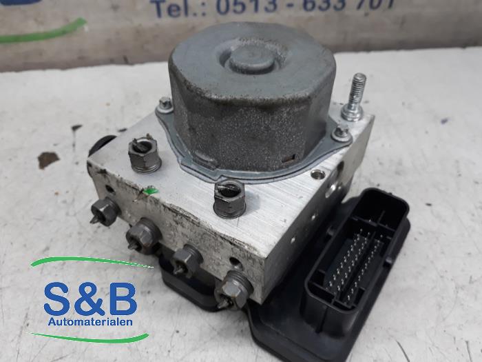 Gebrauchte ABS Pumpe Renault Clio IV Estate/Grandtour (7R) 1.5 Energy dCi 90 FAP Preis € 100,00 Margenregelung angeboten von Schaap & Bron