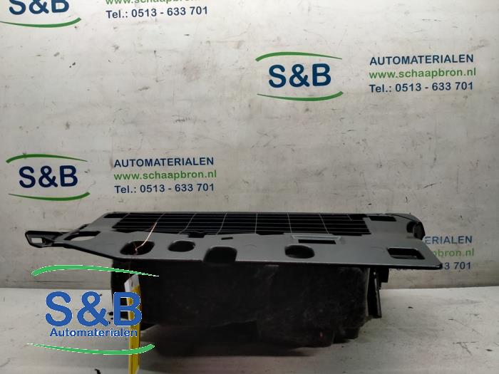 Begagnade Handskfack Audi A4 Avant (B8) 2.0 TDI 16V Pris € 73,00 Marginaltabell erbjuds av Schaap & Bron