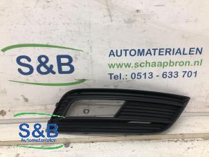 Used Fog light cover plate, right Audi A4 Avant (B8) 2.0 TDI 16V Price € 45,00 Margin scheme offered by Schaap & Bron