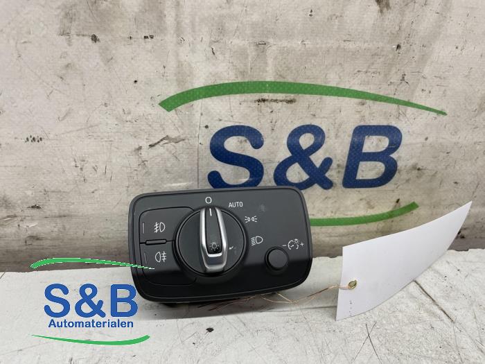 Light switch Audi A3 Sportback 1.2 TFSI 16V 8V0941531AE
