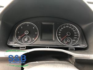 Used Instrument panel Volkswagen Caddy Combi IV 2.0 TDI 102 Price € 175,00 Margin scheme offered by Schaap & Bron
