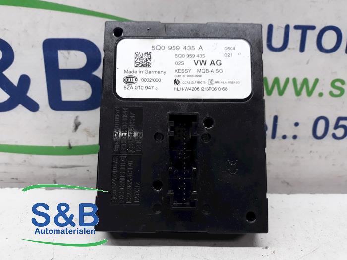 Używane Modul keyless vehicle Audi A3 Sportback (8VA/8VF) 1.4 16V g-tron Cena € 50,00 Procedura marży oferowane przez Schaap & Bron