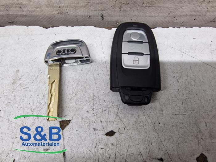 Schlüssel Audi A4 2.0 TDI 16V - 8T0959754D OEM - Schaap & Bron