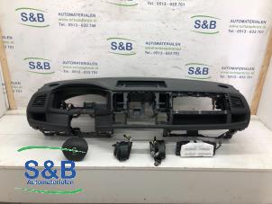 Usados Juego de airbags Volkswagen Transporter T6 2.0 TDI 150 Precio € 1.300,00 Norma de margen ofrecido por Schaap & Bron