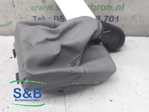 Used Gear stick cover Volkswagen Polo IV (9N1/2/3) 1.4 16V 75 Price € 25,00 Margin scheme offered by Schaap & Bron