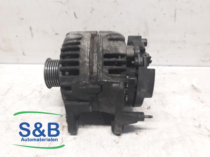 Usagé Dynamo Volkswagen Polo IV (9N1/2/3) 1.4 FSI 16V Prix € 39,00 Règlement à la marge proposé par Schaap & Bron