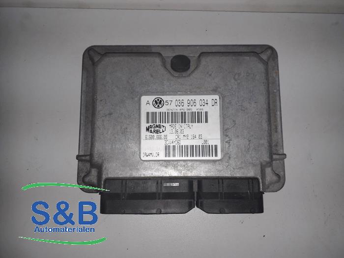 Used Engine management computer Volkswagen Bora (1J2) 1.6 16V Price € 89,99 Margin scheme offered by Schaap & Bron