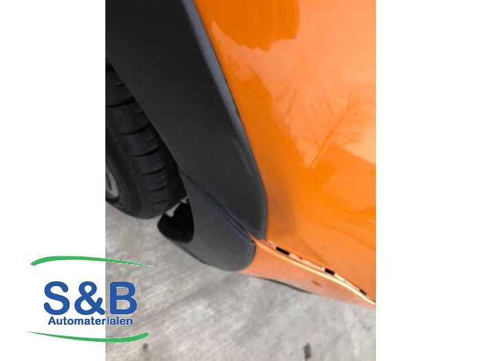 Front wing, right from a Volkswagen Polo V (6R) 1.6 TDI 16V 90 2010
