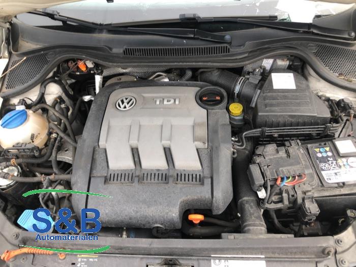 ABS pump from a Volkswagen Polo V (6R) 1.2 TDI 12V BlueMotion 2013