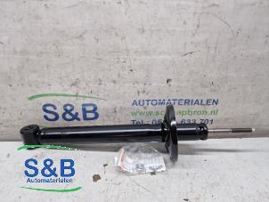 Używane Amortyzator prawy tyl Volkswagen Golf II (19E) 1.8i Cena € 58,69 Z VAT oferowane przez Schaap & Bron