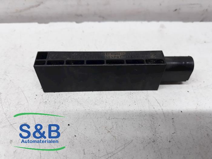 Używane Keyless Entry-Antena Audi A3 Sportback (8VA/8VF) 1.4 16V g-tron Cena € 10,00 Procedura marży oferowane przez Schaap & Bron