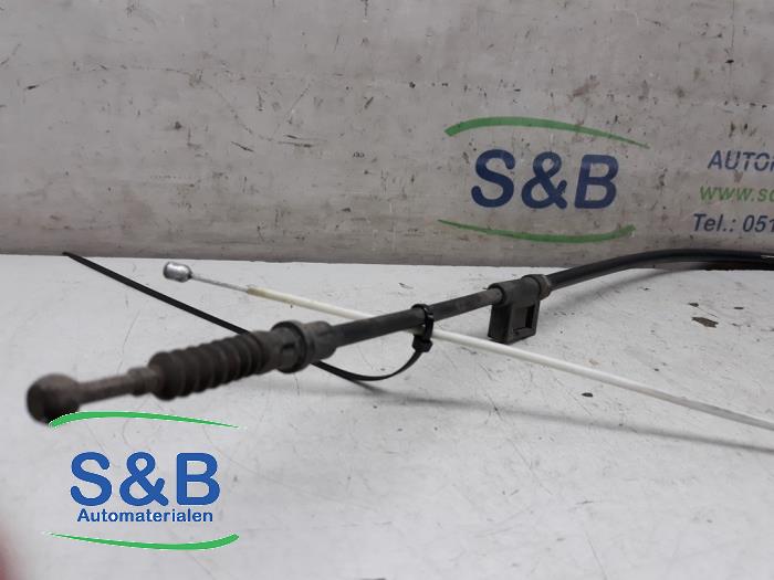 Parking brake cable from a Skoda Octavia Combi (5EAC) 1.4 TSI 16V 2016