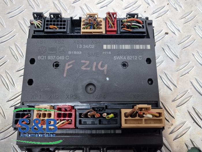 Used On-board computer Volkswagen Polo IV (9N1/2/3) 1.2 12V Price € 50,00 Margin scheme offered by Schaap & Bron