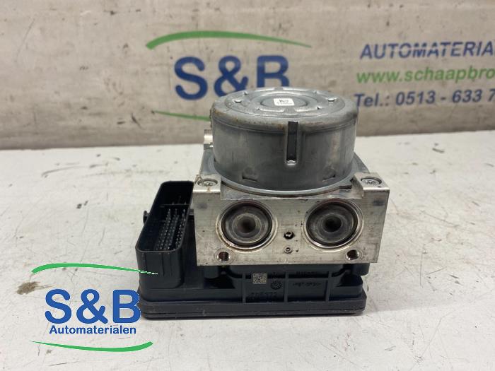 Pompe ABS d'un Audi A3 (8V1/8VK) 1.4 TFSI 16V 2014