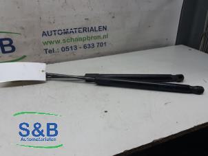 Used Set of tailgate gas struts Volkswagen Passat Variant (365) 1.6 TDI 16V Bluemotion Price on request offered by Schaap & Bron