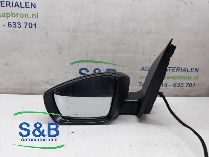 Wing mirror, left from a Volkswagen Polo V (6R) 1.4 TDI DPF BlueMotion technology 2015