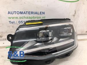 Usados Faro izquierda Volkswagen Transporter T6 2.0 TDI 150 Precio € 775,00 Norma de margen ofrecido por Schaap & Bron
