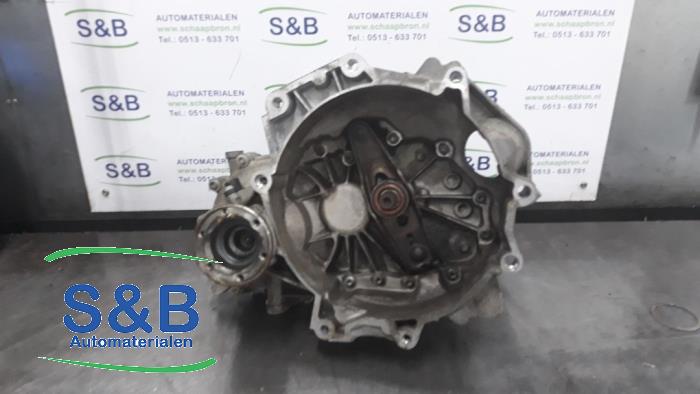 Używane Skrzynia biegów Volkswagen Polo IV (9N1/2/3) 1.2 12V Cena € 150,00 Procedura marży oferowane przez Schaap & Bron