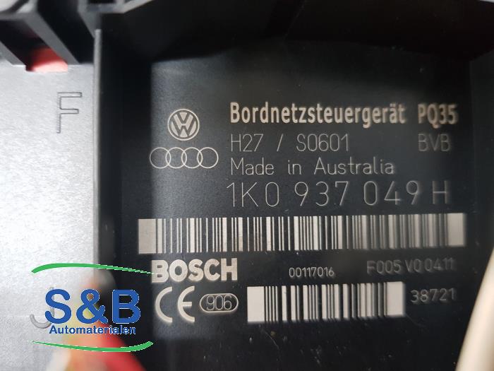 Ordinateur de bord d'un Volkswagen Golf IV Variant (1J5) 1.6 FSI 16V 2003