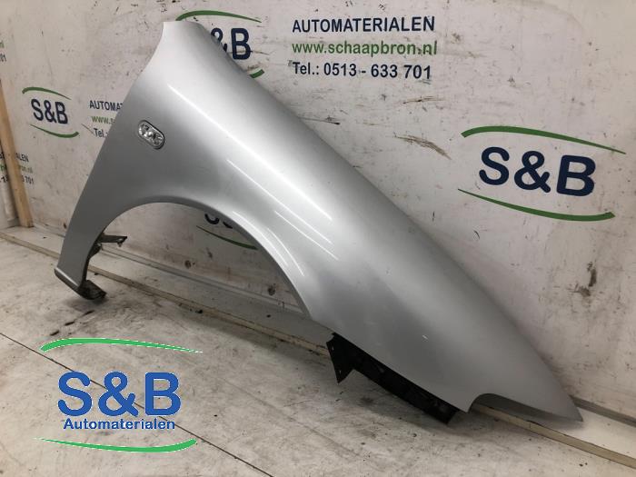 Front wing, right from a Seat Leon (1M1) 1.6 16V 2001