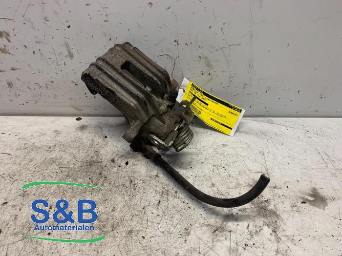 Gebrauchte Bremszange links hinten Audi Allroad (C5) 2.5 V6 TDI 24V Preis € 40,00 Margenregelung angeboten von Schaap & Bron