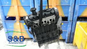 Engine from a Seat Ibiza III (6L1) 1.9 TDI FR 2007