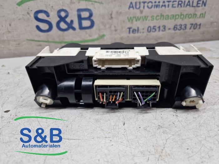 Heater control panel from a Volkswagen Polo V (6R) 1.2 12V 2012