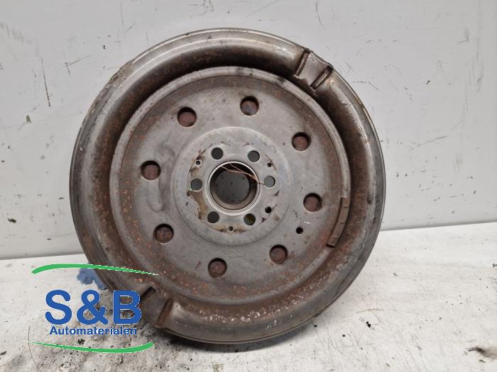 Dual mass flywheel from a Seat Leon ST (5FF) 1.4 TSI ACT 16V 2016