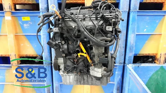 Engine from a Volkswagen Golf Plus (5M1/1KP) 1.9 TDI 105 2007