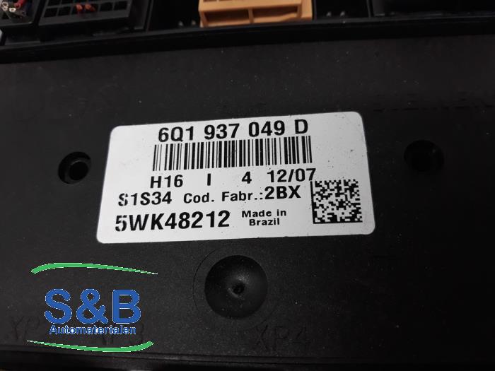On-board computer from a Volkswagen Fox 2007