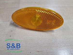 Used Indicator lens, right Renault Master IV (FV) 2.3 dCi 110 16V FWD Price € 6,05 Inclusive VAT offered by Schaap & Bron