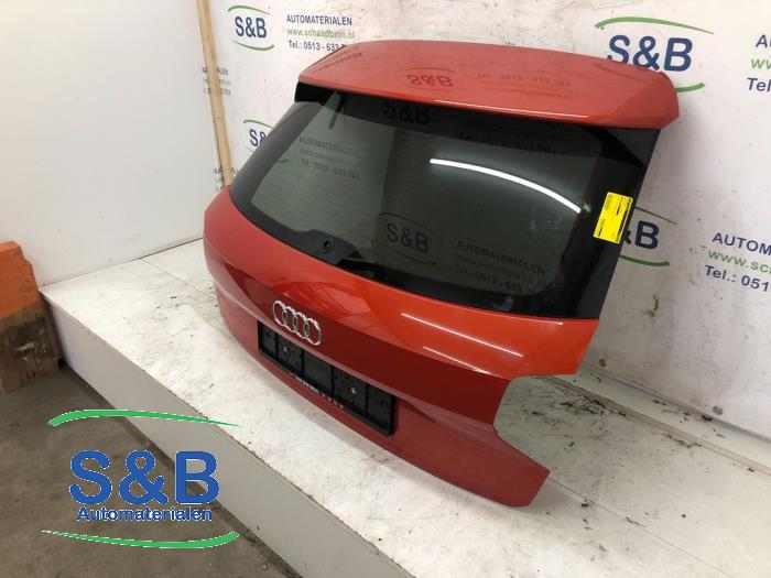 Hayon d'un Audi Q2 (GAB/GAG) 1.4 TFSI 16V 2018